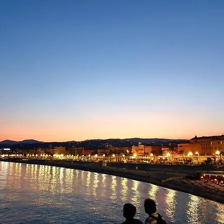 Studio T1 Centre - Ideal Couple & Amis - Confort - Wifi - Calme - Climatisation - Coin Terrasse Apartmán *