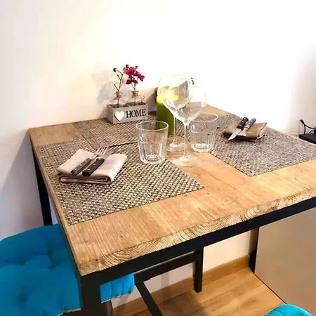 Studio T1 Centre - Ideal Couple & Amis - Confort - Wifi - Calme - Climatisation - Coin Terrasse Apartmán *